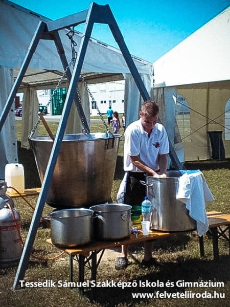 Szent Bazil Középiskola Nyári gyakorlaton a tessedikes szakácsok Hírek
