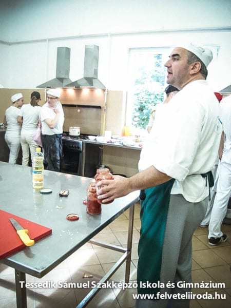 Szent Bazil Középiskola Nyári gyakorlaton a tessedikes szakácsok Hírek