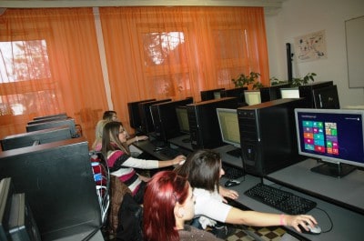 Szent Bazil Középiskola A digitális tartalmak használatának készségfejlesztése tanórán kívül Hírek TÁMOP 3.1.4. 12/2 2012 1133
