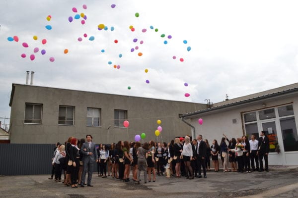 Szent Bazil Középiskola A világ van előttetek – Ballagási ünnepség a debreceni Telegdiben Hírek