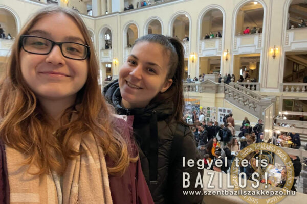 Szent Bazil Középiskola Budapesti kiránduláson a gyakorló fodrászokkal Hírek