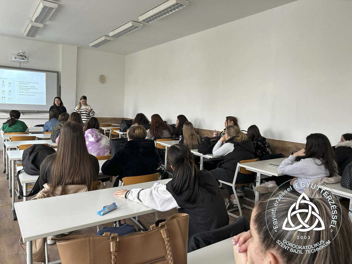 Szent Bazil Középiskola 64 új kolléga! 2024 Debrecen Debreceni tagintézmény Hírek