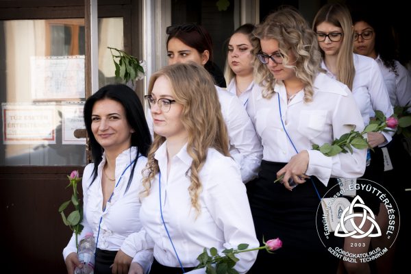 Szent Bazil Középiskola Festő,  mázoló,  tapétázó tanulóink szintvizsgája a kisvárdai Telegdiben Hírek