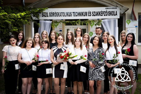 Szent Bazil Középiskola "Görögbe fogadlak   Kutatók Éjszakája" Hírek Nyíregyházi Tagintézmény