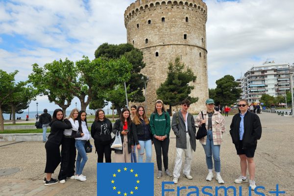 Szent Bazil Középiskola Amikor együtt álltunk meg a jelenben Hírek Nyíregyházi Tagintézmény
