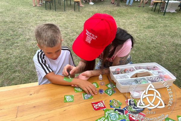 Szent Bazil Középiskola Csapókerti Családi Nap a Postakerttel – közösségi élmény és képzésbemutató a Szent Bazil Technikumban Debreceni tagintézmény Hírek Szent Bazil Középiskola Törődj a szíveddel! – kisvárdai bazilos diákok a Szív Világnapján Hírek Kisvárdai Tagintézmény