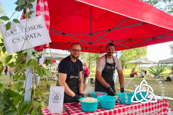 Szent Bazil Középiskola Szent  Bazil Középiskola     Nyító oldal