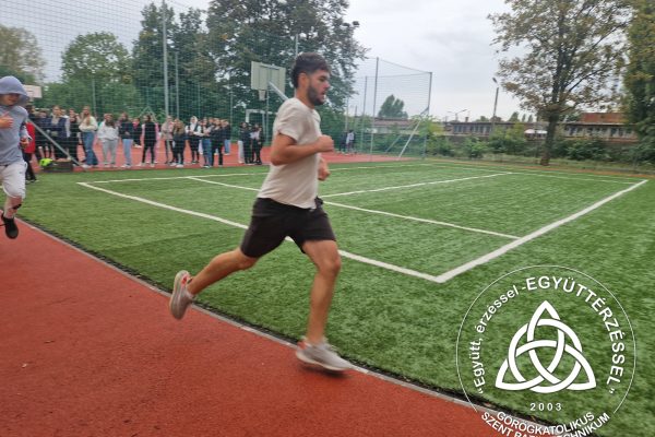 Szent Bazil Középiskola Szent  Bazil Középiskola     Nyító oldal