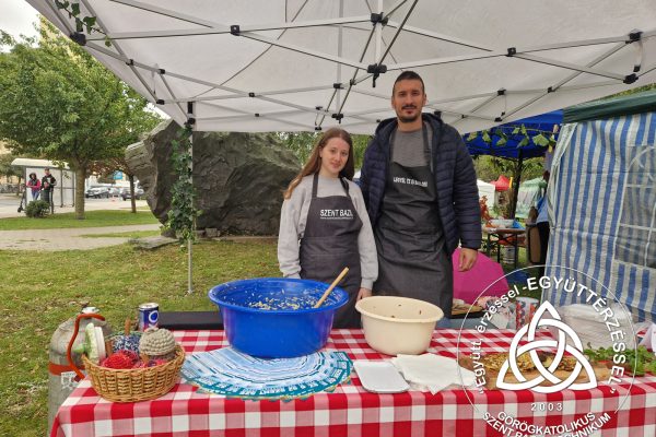 Szent Bazil Középiskola Füstölt csülkös káposztás tócsni – bronzérem a Hajdúhadházi Káposztás Napokon! Debreceni tagintézmény Hírek Szent Bazil Középiskola Téli mulatság Hírek