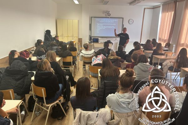 Szent Bazil Középiskola Szent  Bazil Középiskola     Nyító oldal