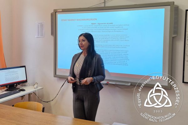 Szent Bazil Középiskola Írd be gyorsan a telódba! Nyíltnapok időpntjai 2025/26 tanév Debreceni tagintézmény Hírek Kisvárdai Tagintézmény Nyíregyházi Tagintézmény