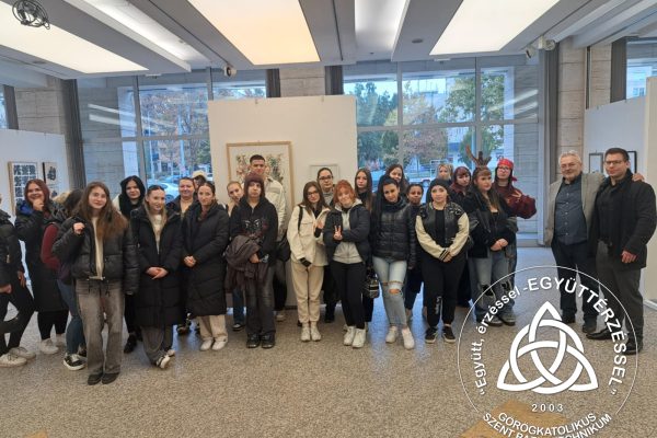 Szent Bazil Középiskola Fecskeavató a debreceni Szent Bazil Technikumban – így válnak diákjaink igazi „bazilosokká” Debreceni tagintézmény Hírek