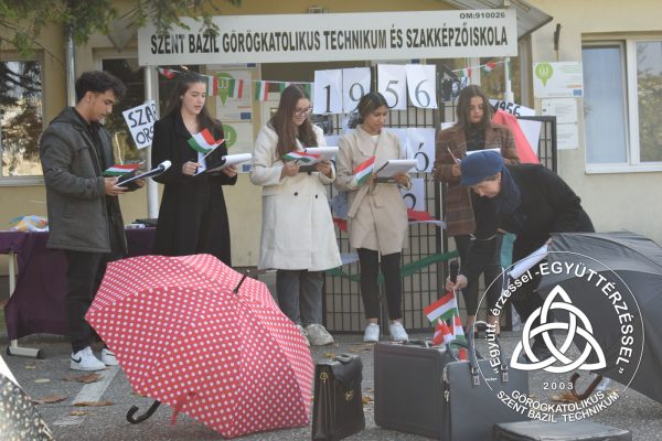 Szent Bazil Középiskola Fecskeavató a debreceni Szent Bazil Technikumban – így válnak diákjaink igazi „bazilosokká” Debreceni tagintézmény Hírek