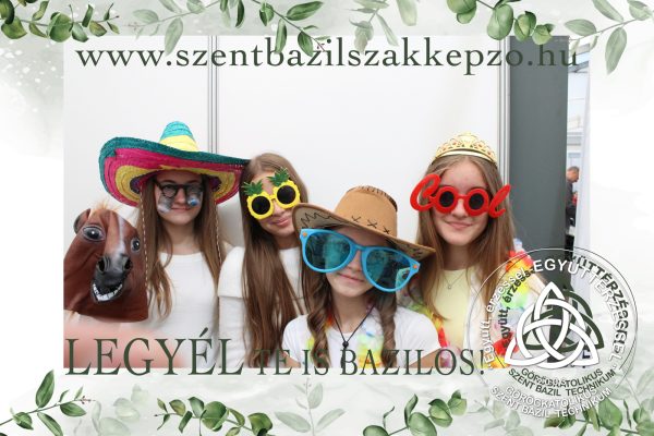 Szent Bazil Középiskola Szent  Bazil Középiskola     Nyító oldal