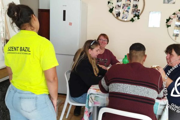 Szent Bazil Középiskola Aki már elkönyvelhetik a sikert Debreceni tagintézmény Hírek Szent Bazil Görögkatolikus Középiskola