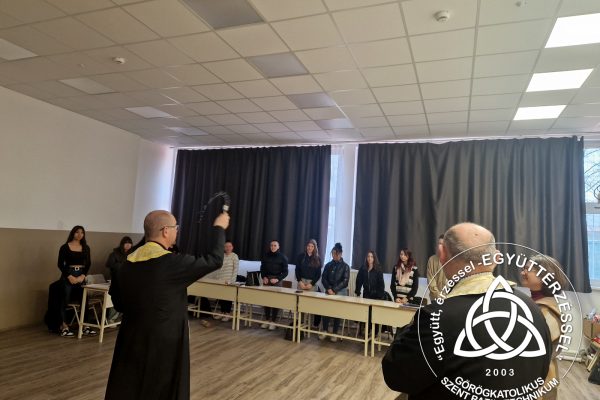 Szent Bazil Középiskola Szent  Bazil Középiskola     Nyító oldal