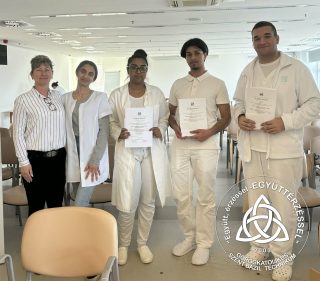 Szent Bazil Középiskola Dobogós Diadal: Taroltak a kisvárdai „bazilos” ápolók a vármegyei versenyen! Hírek Kisvárdai Tagintézmény Versenyereredmények