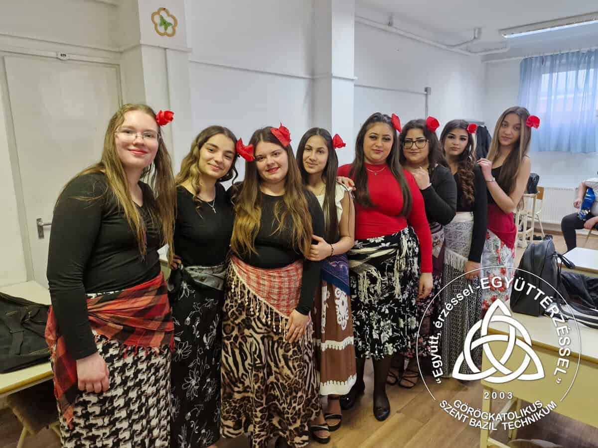 Szent Bazil Középiskola Stílus, Kreativitás és Hagyomány: Megmozdult a Szent Bazil a Farsangi Szezonban! Hírek Kisvárdai Tagintézmény