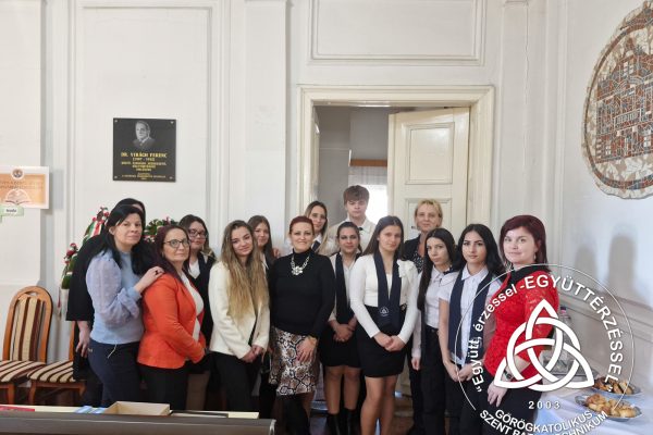 Szent Bazil Középiskola „Az új kezdetek legjobb időpontja a MOST!” Debreceni tagintézmény Hírek Kisvárdai Tagintézmény Nyíregyházi Tagintézmény Szent Bazil Görögkatolikus Középiskola