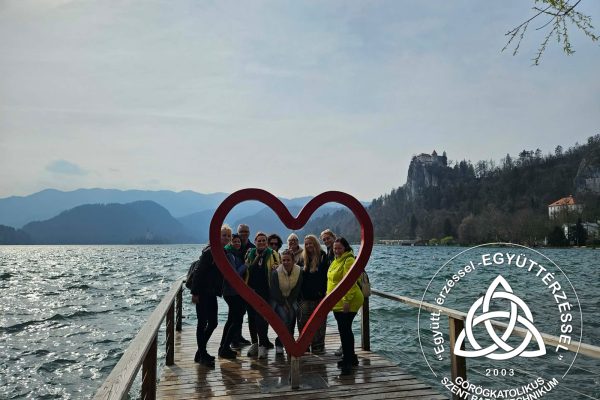 Szent Bazil Középiskola Három város, egy küldetés – Bazilos oktatók Erasmus élménye az ingyenes képzésekért Debreceni tagintézmény Hírek Kisvárdai Tagintézmény Nyíregyházi Tagintézmény Szent Bazil Középiskola Úton Betlehembe! 2024 Debrecen Debreceni tagintézmény Hírek