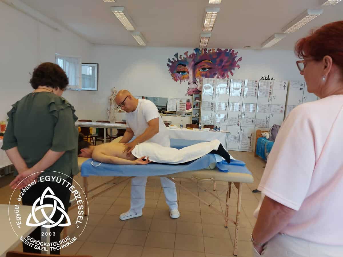 Szent Bazil Középiskola Sikeres vizsga: gyógymasszőr képzés Debrecen, Postakert Debreceni tagintézmény Hírek Szent Bazil Szent Bazil Görögkatolikus Középiskola