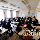 Szent Bazil Középiskola Pénzhét a postakerten Debreceni tagintézmény Hírek Szent Bazil Görögkatolikus Középiskola Szent Bazil Középiskola Pénzhét a postakerten Debreceni tagintézmény Hírek Szent Bazil Görögkatolikus Középiskola