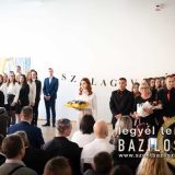 Szent Bazil Középiskola Szalagtűzés Debrecenben amikor a szívünk is díszbe öltözött! Debreceni tagintézmény Hírek Szent Bazil Görögkatolikus Középiskola