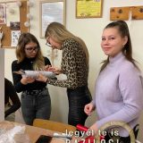 Szent Bazil Középiskola Városi fenyőfadíszítés Kisvárdán Hírek Kisvárdai Tagintézmény Szent Bazil Középiskola Városi fenyőfadíszítés Kisvárdán Hírek Kisvárdai Tagintézmény