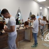 Szent Bazil Középiskola Új csillagok a fodrászvilág egén! Gratulálunk a Szent Bazil végzős diákjainak! Hírek Nyíregyházi Tagintézmény Szent Bazil Középiskola Új csillagok a fodrászvilág egén! Gratulálunk a Szent Bazil végzős diákjainak! Hírek Nyíregyházi Tagintézmény