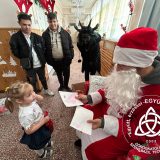 Szent Bazil Középiskola Szívből jövő karácsony – bazilos diákok jótékonysági ajándékgyűjtése Kisvárdán Hírek Kisvárdai Tagintézmény Szent Bazil Középiskola Szívből jövő karácsony – bazilos diákok jótékonysági ajándékgyűjtése Kisvárdán Hírek Kisvárdai Tagintézmény