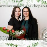 Szent Bazil Középiskola Szalagtűző a Postakert utcai telephelyen: tehetség, show és karácsonyi hangulat egy estén Debreceni tagintézmény Hírek Szent Bazil Középiskola Szalagtűző a Postakert utcai telephelyen: tehetség, show és karácsonyi hangulat egy estén Debreceni tagintézmény Hírek