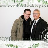 Szent Bazil Középiskola Szalagtűző a Postakert utcai telephelyen: tehetség, show és karácsonyi hangulat egy estén Debreceni tagintézmény Hírek Szent Bazil Középiskola Szalagtűző a Postakert utcai telephelyen: tehetség, show és karácsonyi hangulat egy estén Debreceni tagintézmény Hírek