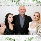 Szent Bazil Középiskola Szalagtűző a Postakert utcai telephelyen: tehetség, show és karácsonyi hangulat egy estén Debreceni tagintézmény Hírek Szent Bazil Középiskola Szalagtűző a Postakert utcai telephelyen: tehetség, show és karácsonyi hangulat egy estén Debreceni tagintézmény Hírek