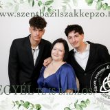 Szent Bazil Középiskola Szalagtűző a Postakert utcai telephelyen: tehetség, show és karácsonyi hangulat egy estén Debreceni tagintézmény Hírek Szent Bazil Középiskola Szalagtűző a Postakert utcai telephelyen: tehetség, show és karácsonyi hangulat egy estén Debreceni tagintézmény Hírek