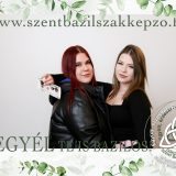 Szent Bazil Középiskola Szalagtűző a Postakert utcai telephelyen: tehetség, show és karácsonyi hangulat egy estén Debreceni tagintézmény Hírek Szent Bazil Középiskola Szalagtűző a Postakert utcai telephelyen: tehetség, show és karácsonyi hangulat egy estén Debreceni tagintézmény Hírek