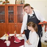 Szent Bazil Középiskola Parajkrémleves és piskótarolád: Vizsgázott a jövő vendéglátós generációja! Hírek Nyíregyházi Tagintézmény Szent Bazil Középiskola Parajkrémleves és piskótarolád: Vizsgázott a jövő vendéglátós generációja! Hírek Nyíregyházi Tagintézmény