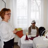 Szent Bazil Középiskola Parajkrémleves és piskótarolád: Vizsgázott a jövő vendéglátós generációja! Hírek Nyíregyházi Tagintézmény Szent Bazil Középiskola Parajkrémleves és piskótarolád: Vizsgázott a jövő vendéglátós generációja! Hírek Nyíregyházi Tagintézmény