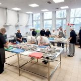 Szent Bazil Középiskola Fine Dining az Iskolapadban: Balogh Roland Séf Inspirálta Jövőnk Szakácsait! Debreceni tagintézmény Hírek Szent Bazil Középiskola Fine Dining az Iskolapadban: Balogh Roland Séf Inspirálta Jövőnk Szakácsait! Debreceni tagintézmény Hírek