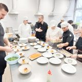 Szent Bazil Középiskola Fine Dining az Iskolapadban: Balogh Roland Séf Inspirálta Jövőnk Szakácsait! Debreceni tagintézmény Hírek Szent Bazil Középiskola Fine Dining az Iskolapadban: Balogh Roland Séf Inspirálta Jövőnk Szakácsait! Debreceni tagintézmény Hírek