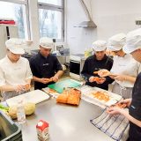 Szent Bazil Középiskola Fine Dining az Iskolapadban: Balogh Roland Séf Inspirálta Jövőnk Szakácsait! Debreceni tagintézmény Hírek Szent Bazil Középiskola Fine Dining az Iskolapadban: Balogh Roland Séf Inspirálta Jövőnk Szakácsait! Debreceni tagintézmény Hírek