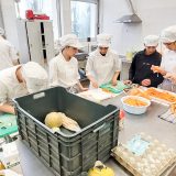 Szent Bazil Középiskola Fine Dining az Iskolapadban: Balogh Roland Séf Inspirálta Jövőnk Szakácsait! Debreceni tagintézmény Hírek Szent Bazil Középiskola Fine Dining az Iskolapadban: Balogh Roland Séf Inspirálta Jövőnk Szakácsait! Debreceni tagintézmény Hírek