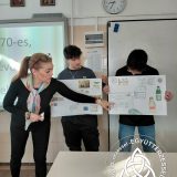 Szent Bazil Középiskola Kisvárdán retró életre kelt: ingyenes képzésben tanuló diákok vitték sikerre a Szent Bazil Technikum hetét Hírek Kisvárdai Tagintézmény Szent Bazil Középiskola Kisvárdán retró életre kelt: ingyenes képzésben tanuló diákok vitték sikerre a Szent Bazil Technikum hetét Hírek Kisvárdai Tagintézmény