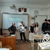 Szent Bazil Középiskola Kisvárdán retró életre kelt: ingyenes képzésben tanuló diákok vitték sikerre a Szent Bazil Technikum hetét Hírek Kisvárdai Tagintézmény Szent Bazil Középiskola Kisvárdán retró életre kelt: ingyenes képzésben tanuló diákok vitték sikerre a Szent Bazil Technikum hetét Hírek Kisvárdai Tagintézmény