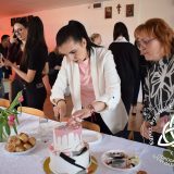 Szent Bazil Középiskola Megható szerenád Nyíregyházán – így búcsúztak oktatóiktól a Szent Bazil Technikum végzősei Hírek Nyíregyházi Tagintézmény Szent Bazil Középiskola Megható szerenád Nyíregyházán – így búcsúztak oktatóiktól a Szent Bazil Technikum végzősei Hírek Nyíregyházi Tagintézmény