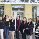 Szent Bazil Középiskola Megható szerenád Nyíregyházán – így búcsúztak oktatóiktól a Szent Bazil Technikum végzősei Hírek Nyíregyházi Tagintézmény Szent Bazil Középiskola Megható szerenád Nyíregyházán – így búcsúztak oktatóiktól a Szent Bazil Technikum végzősei Hírek Nyíregyházi Tagintézmény