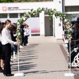 Szent Bazil Középiskola Emlékekkel teli búcsú a Faraktár utcában – különleges ballagás Debrecenben Debreceni tagintézmény Hírek Szent Bazil Középiskola Emlékekkel teli búcsú a Faraktár utcában – különleges ballagás Debrecenben Debreceni tagintézmény Hírek