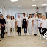 Szent Bazil Középiskola Nyíregyháza új szépségmesterei – Sikeres fodrász vizsgák a Szent Bazil Technikum ingyenes képzésén Hírek Nyíregyházi Tagintézmény Szent Bazil Középiskola Nyíregyháza új szépségmesterei – Sikeres fodrász vizsgák a Szent Bazil Technikum ingyenes képzésén Hírek Nyíregyházi Tagintézmény