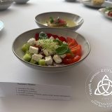 Szent Bazil Középiskola Debrecen új vendéglátó szakembereket ünnepel – Sikeres szakács és pincér vizsgák a Szent Bazil Technikum Faraktár utcai tagintézményében Hírek Nyíregyházi Tagintézmény Szent Bazil Középiskola Debrecen új vendéglátó szakembereket ünnepel – Sikeres szakács és pincér vizsgák a Szent Bazil Technikum Faraktár utcai tagintézményében Hírek Nyíregyházi Tagintézmény