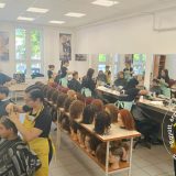 Szent Bazil Középiskola Debreceni ingyenes fodrász képzés: 11 tanuló tett sikeres szakmai vizsgát a Szent Bazil Görögkatolikus Technikum Postakert utcai tagintézményében Debreceni tagintézmény Hírek Szent Bazil Középiskola Debreceni ingyenes fodrász képzés: 11 tanuló tett sikeres szakmai vizsgát a Szent Bazil Görögkatolikus Technikum Postakert utcai tagintézményében Debreceni tagintézmény Hírek